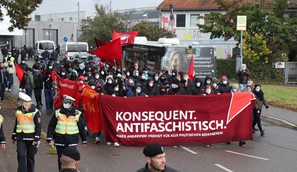 Du betrachtest gerade Solidaritätserklärung des Solibündnis Antifa Ost zum Urteil in Stuttgart